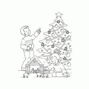 Kinderen versieren de kerstboom
