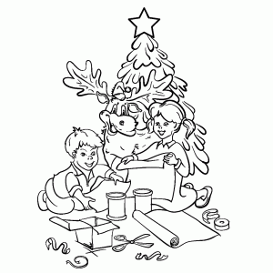 Kadootjes inpakken voor de kerstboom